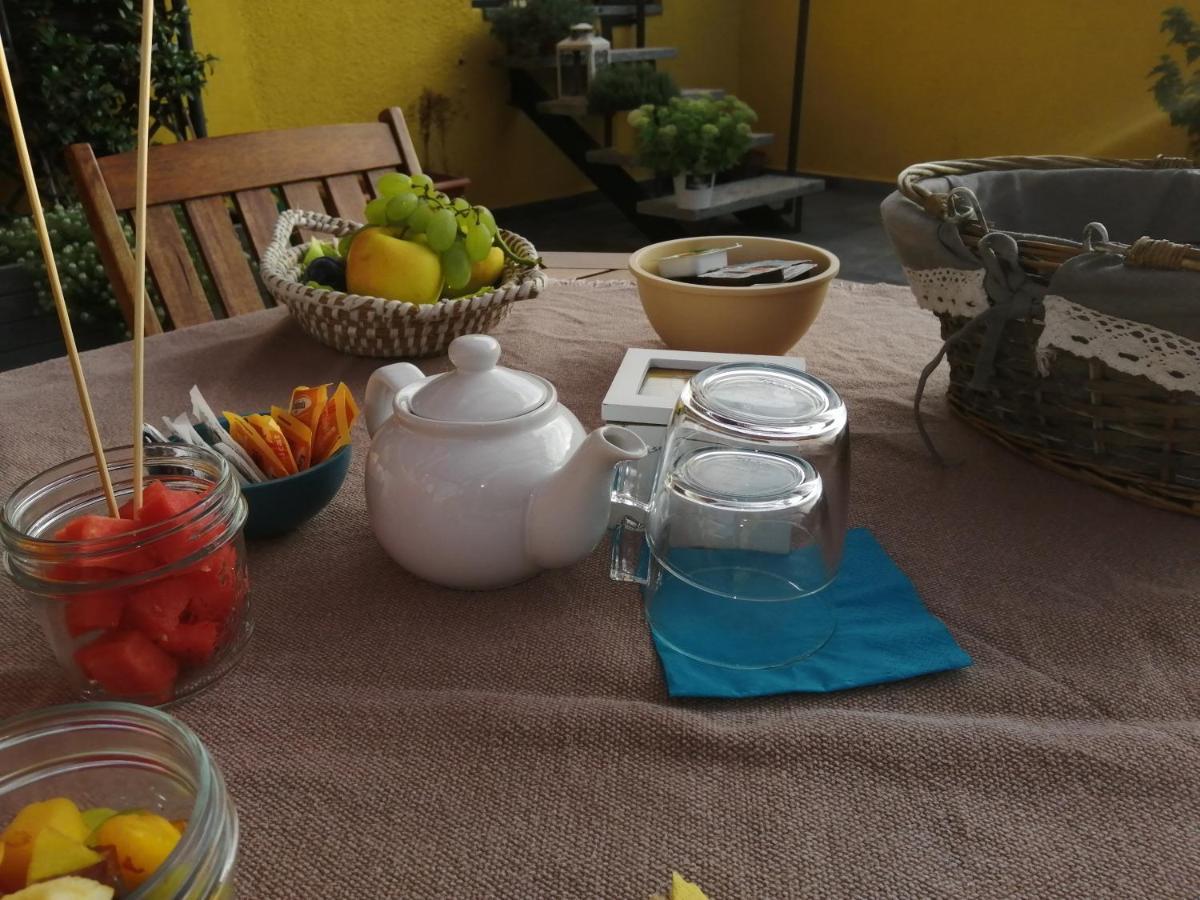 Il Gatto Stanco B&B Арона Екстериор снимка
